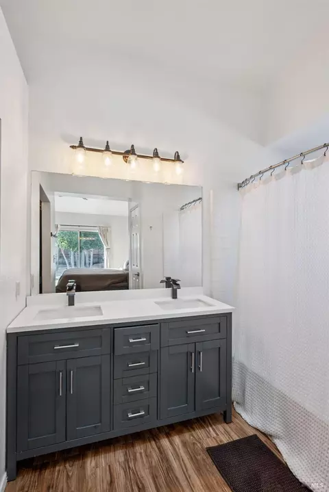 Bath - 7121 Hastings Pl, Windsor, CA 95492 photo 3 of 3