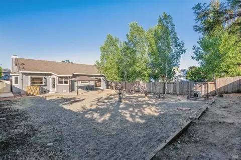 Exterior - 7121 Hastings Pl, Windsor, CA 95492 photo 4 of 9
