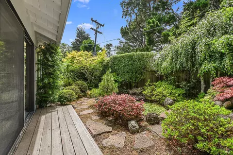 Exterior - 73 Cloud View Rd, Sausalito, CA 94965 photo 8 of 17