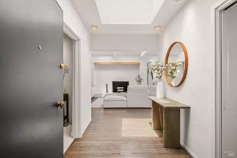 Entry Way - 73 Cloud View Rd, Sausalito, CA 94965 photo 1 of 4