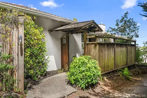 Exterior - 73 Cloud View Rd, Sausalito, CA 94965 photo 14 of 17
