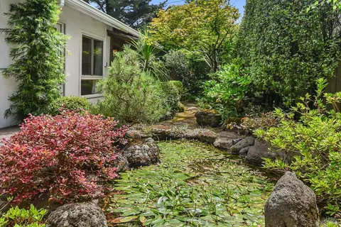 Exterior - 73 Cloud View Rd, Sausalito, CA 94965 photo 10 of 17