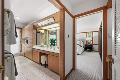 Entry Way - 73 Cloud View Rd, Sausalito, CA 94965 photo 4 of 4