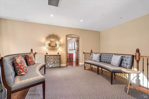 Entry Way - 25084 Asti Rd, Cloverdale, CA 95425 photo 6 of 6