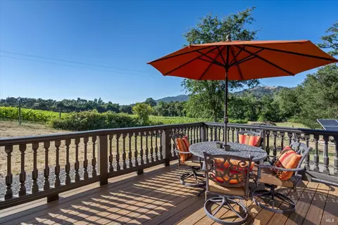 Exterior - 25084 Asti Rd, Cloverdale, CA 95425 photo 21 of 33