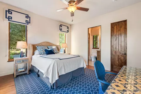 Bedroom - 25084 Asti Rd, Cloverdale, CA 95425 photo 4 of 7