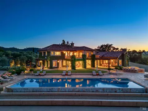 25084 Asti Rd, Cloverdale, CA 95425
