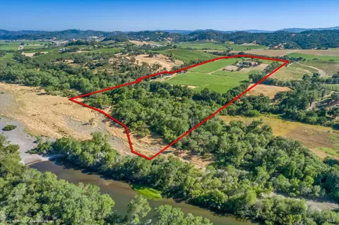 View/Area - 25084 Asti Rd, Cloverdale, CA 95425 photo 4 of 4