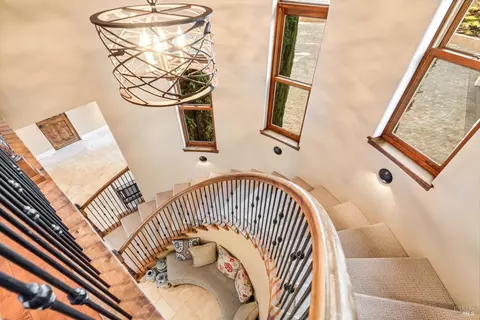 Entry Way - 25084 Asti Rd, Cloverdale, CA 95425 photo 5 of 6