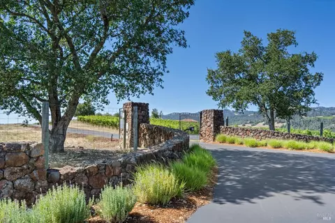 Exterior - 25084 Asti Rd, Cloverdale, CA 95425 photo 5 of 33