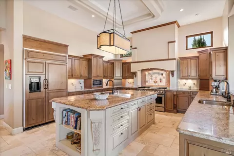 Kitchen - 25084 Asti Rd, Cloverdale, CA 95425 photo 5 of 6