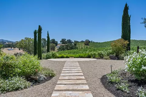 Exterior - 25084 Asti Rd, Cloverdale, CA 95425 photo 17 of 33