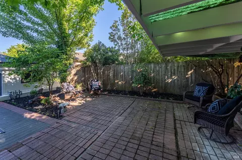 Exterior - 744 S Spring St, Ukiah, CA 95482 photo 8 of 15