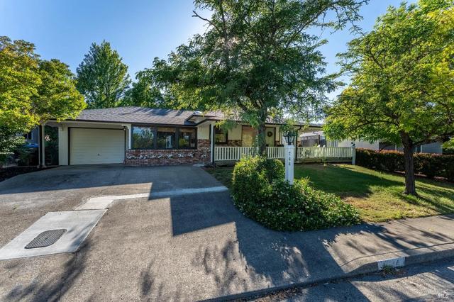 744 S Spring St, Ukiah, CA 95482