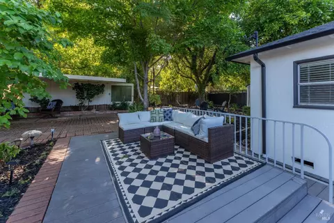 Exterior - 744 S Spring St, Ukiah, CA 95482 photo 4 of 15