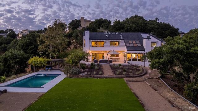 120 Garner Dr, Novato, CA 94947