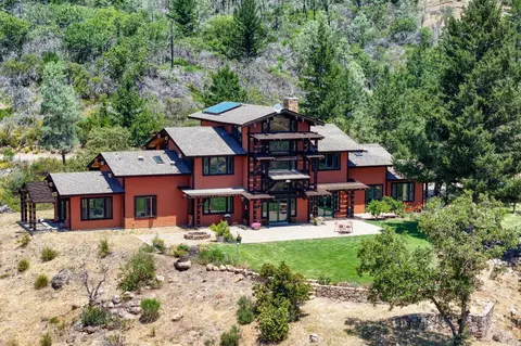 3335 Friesen Dr, Angwin, CA 94508