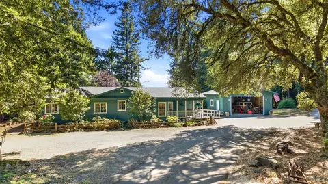 17375 Willow Creek Rd, Occidental, CA 95465 photo 2
