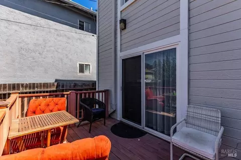 Exterior - 620 Capitol St, Vallejo, CA 94590 photo 10 of 23