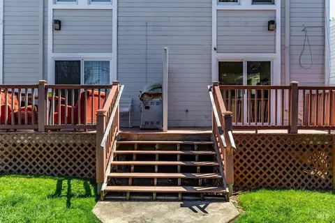 Exterior - 620 Capitol St, Vallejo, CA 94590 photo 9 of 23
