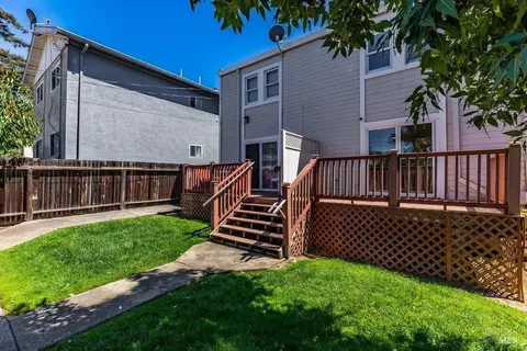 Exterior - 620 Capitol St, Vallejo, CA 94590 photo 5 of 23