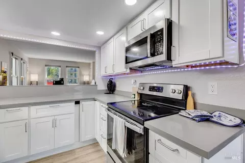 Kitchen - 620 Capitol St, Vallejo, CA 94590 photo 7 of 7