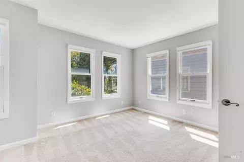 Bedroom - 620 Capitol St, Vallejo, CA 94590 photo 1 of 12
