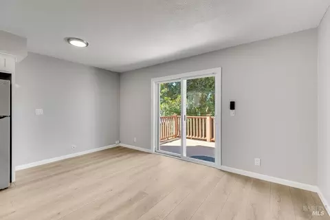 Living - 620 Capitol St, Vallejo, CA 94590 photo 5 of 8