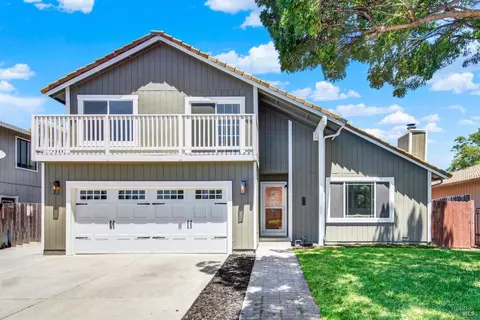 163 Stirling Dr, Vacaville, CA 95687