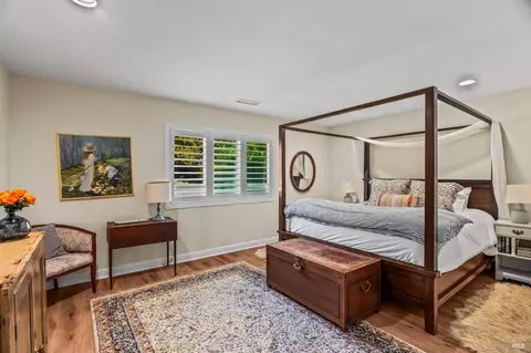 Bedroom - 17201 Arnold Dr, Sonoma, CA 95476 photo 1 of 2