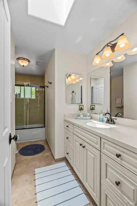Bath - 17201 Arnold Dr, Sonoma, CA 95476 photo 1 of 1