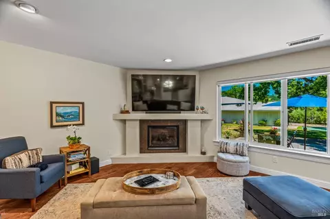 Living - 17201 Arnold Dr, Sonoma, CA 95476 photo 3 of 3