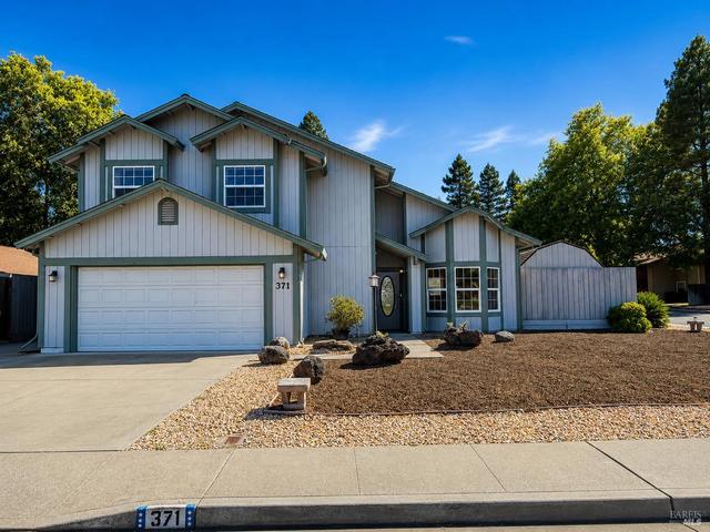 371 Woodstock Cir, Vacaville, CA 95687