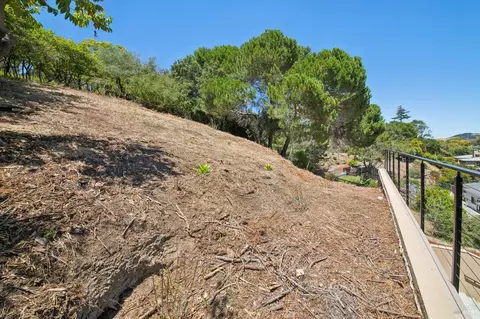 Exterior - 106 Walnut Ave, Corte Madera, CA 94925 photo 15 of 16