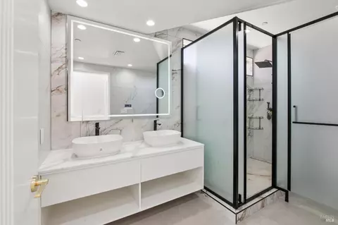 Bath - 106 Walnut Ave, Corte Madera, CA 94925 photo 9 of 9