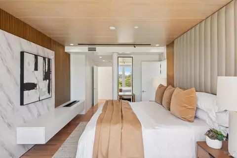 Bedroom - 106 Walnut Ave, Corte Madera, CA 94925 photo 5 of 11