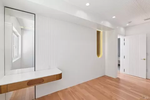 Bedroom - 106 Walnut Ave, Corte Madera, CA 94925 photo 9 of 11