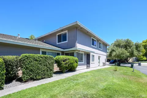 2520 Plata Ct, Santa Rosa, CA 95403