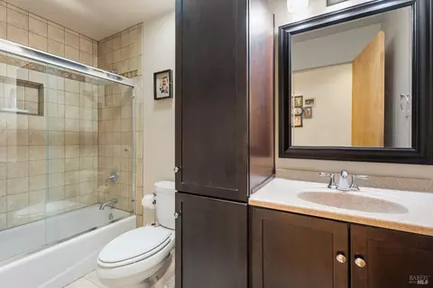 Bath - 1121 Maize Ct, Willits, CA 95490 photo 1 of 3