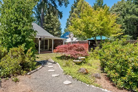 Exterior - 1121 Maize Ct, Willits, CA 95490 photo 5 of 8