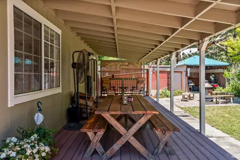 Exterior - 1121 Maize Ct, Willits, CA 95490 photo 3 of 8