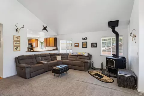 Living - 1121 Maize Ct, Willits, CA 95490 photo 2 of 2