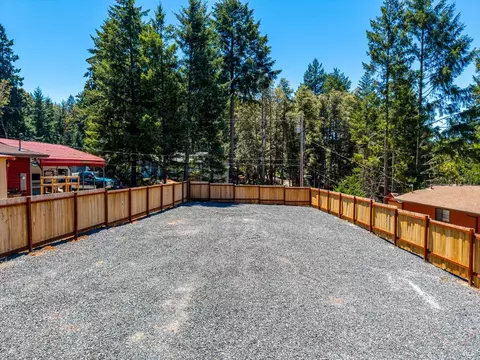 Exterior - 1121 Maize Ct, Willits, CA 95490 photo 8 of 8