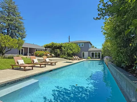 1615 Scott St, Saint Helena, CA 94574