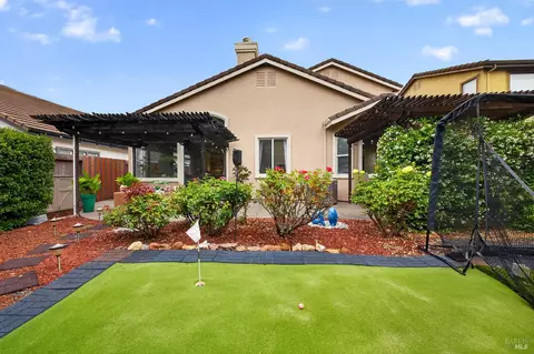 Exterior - 1156 Mitchell Ln, Windsor, CA 95492 photo 9 of 9