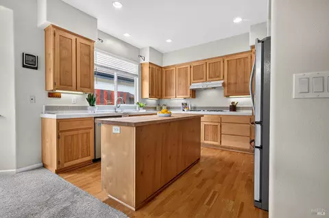 Kitchen - 1156 Mitchell Ln, Windsor, CA 95492 photo 1 of 2