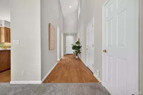 Entry Way - 1156 Mitchell Ln, Windsor, CA 95492 photo 2 of 5