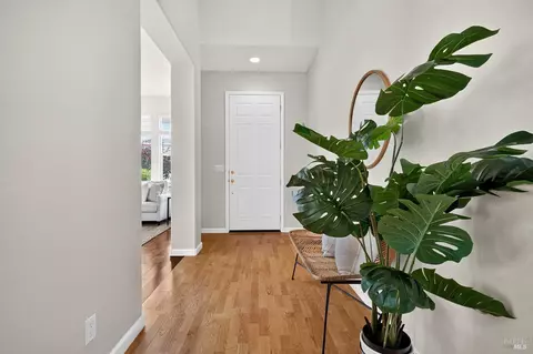 Entry Way - 1156 Mitchell Ln, Windsor, CA 95492 photo 1 of 5