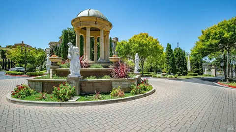 Exterior - 1112 Sonata Dr, Vallejo, CA 94591 photo 2 of 10