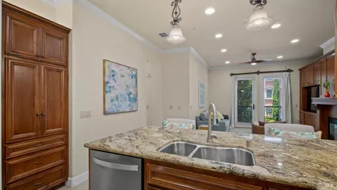 Kitchen - 1112 Sonata Dr, Vallejo, CA 94591 photo 5 of 6